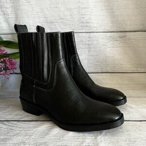 VINTAGE Foundry Co. Main Boot Black Leather Croc  Embossed Women Size 8